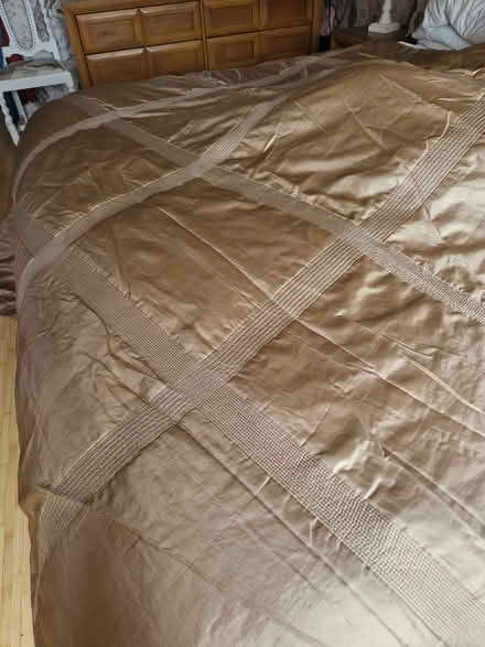 Photo of free Bedspread (lightweight) (Windsor SL4) #1