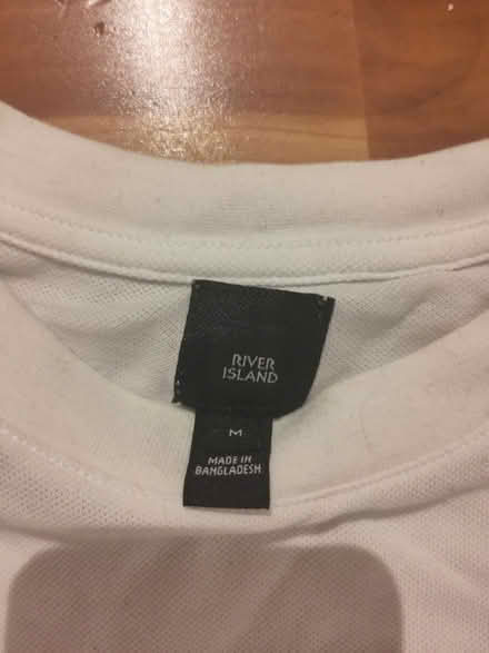 Photo of free White T shirt (South Quay E14) #2