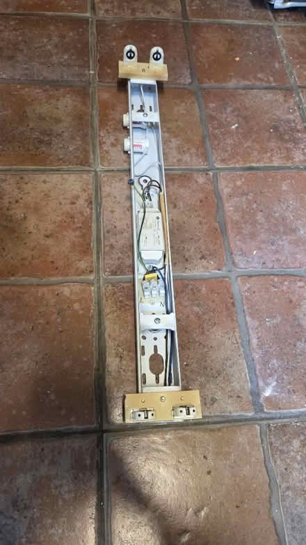 Photo of free Strip light fitting and bulbs (BS15) #4