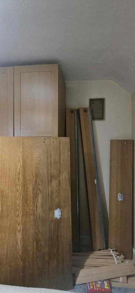 Photo of free Bed frame (TW5) #1