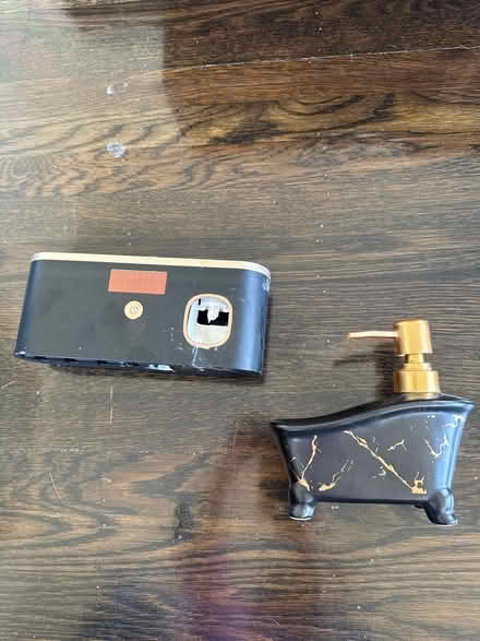 Photo of free Soap and toothpaste dispenser (Alameda) #1