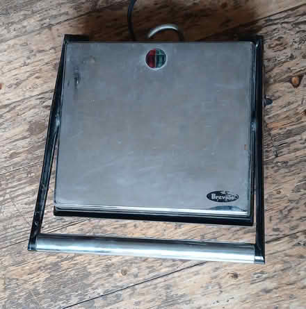 Photo of free Breville Toaster (Dollis Hill Lane) #1