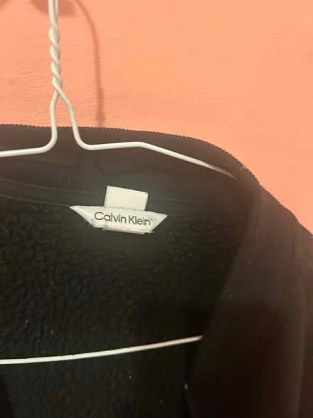 Photo of free Men’s black fleece jacket (E3) #2