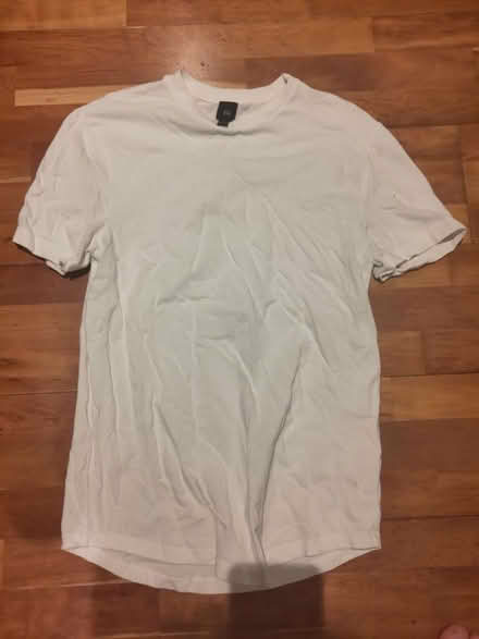 Photo of free White T shirt (South Quay E14) #1