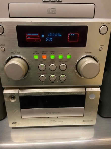 Photo of free AIWA hifi system with Tape/CD/Tuner (Northolt UB5) #3
