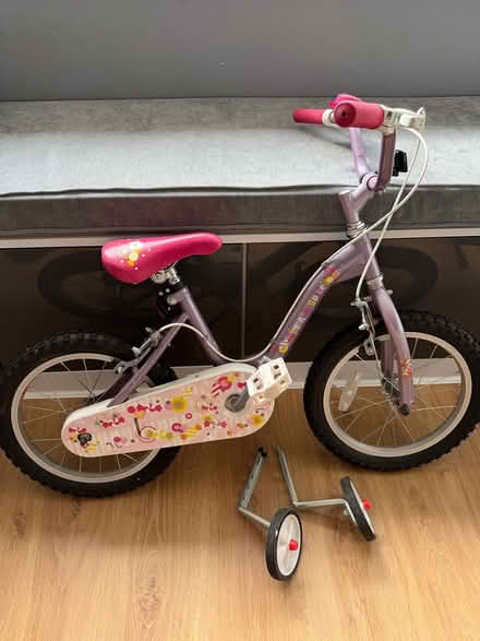 Photo of free Girls Bike with Stabilisers (EN7) #1