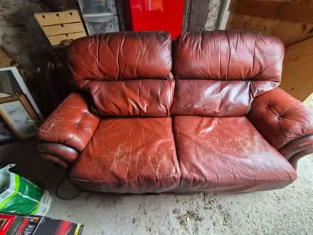 Photo of free Old leather sofa (Clieves Hills L39) #1