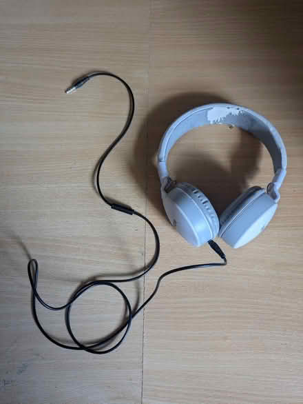 Photo of free Wired headphones (Mosspark, Glasgow G52) #1