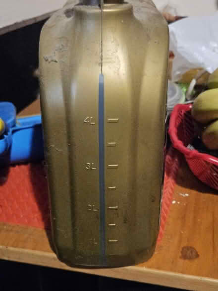 Photo of free 5W 30 Motor oil (Smiths Estate OX28) #3