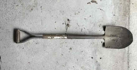 Photo of free Shovel with "D" handle (Nr Fresh Pond & Mt Auburn Cem.) #1