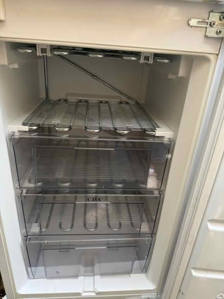 Photo of free Integrated Fridge Freezer (Carshalton SM5) #3