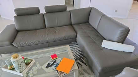 Photo of free Sectional sofa righ chaise (SW Cape Coral , Rosegarden) #1