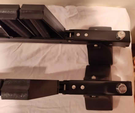 Photo of free Barrecrafters roof-mounted ski rack (Saugus) #3