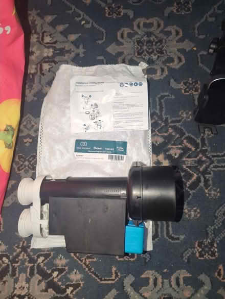 Photo of free Ideal standard flusher (Leyton E10) #1