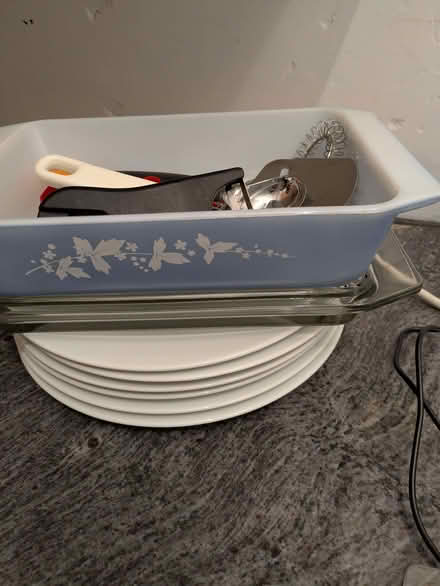 Photo of free Kitchen stuff (Ash Wharf GU12) #2