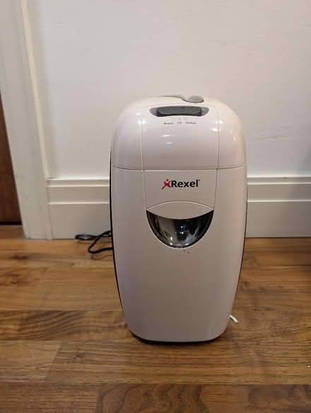 Photo of free Paper shredder (Elizabeth Gate TW8) #1