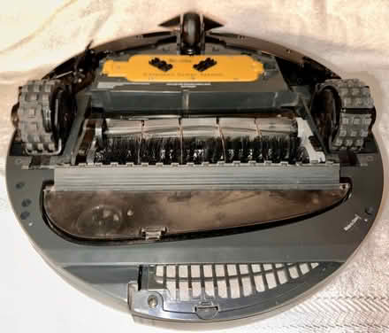 Photo of free 2002 iRobot Roomba (West San Jose 95128) #3