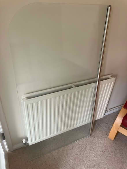 Photo of free Shower screen with swing fixing (CT14) #1
