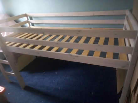 Photo of free Pink midsleeper (Bromley BR2) #1