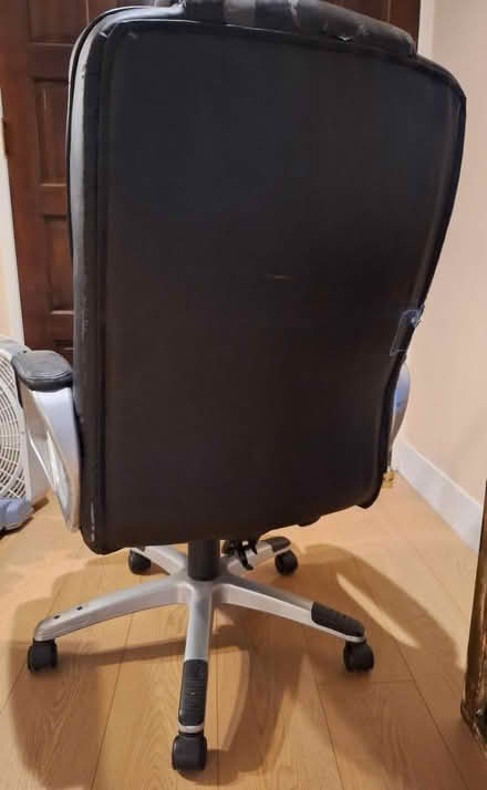Photo of free Office Chair (Encino/Tarzana) #1