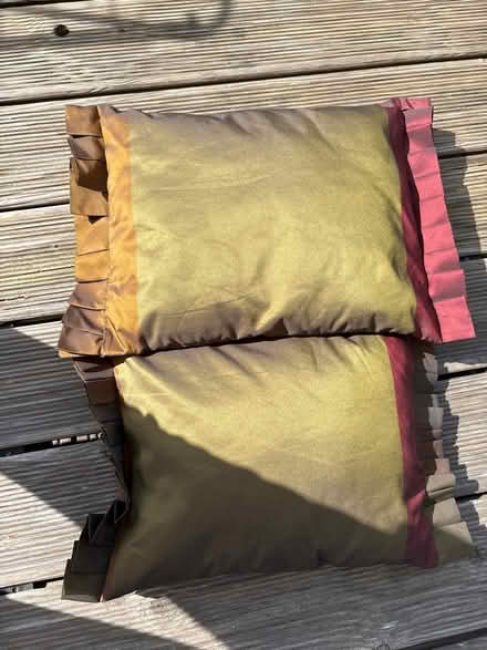 Photo of free Cushions (Downley HP13) #2