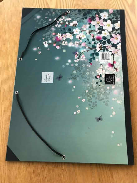 Photo of free Small art /project folder (Braintree CM7) #2