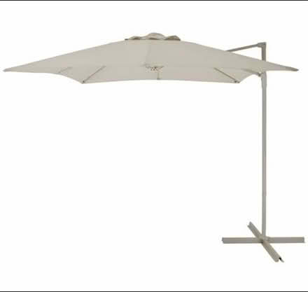 Photo of Large parasol Cantilever Umbrella with Crank Lif (Whitworth Halls of Residence M14) #1