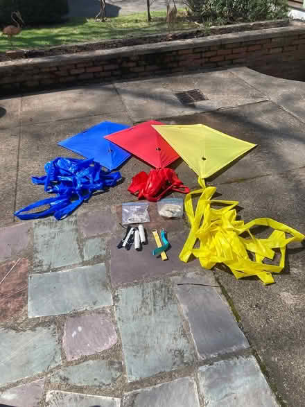 Photo of free Trilby kite set (Watertown, near Waverly Square) #1