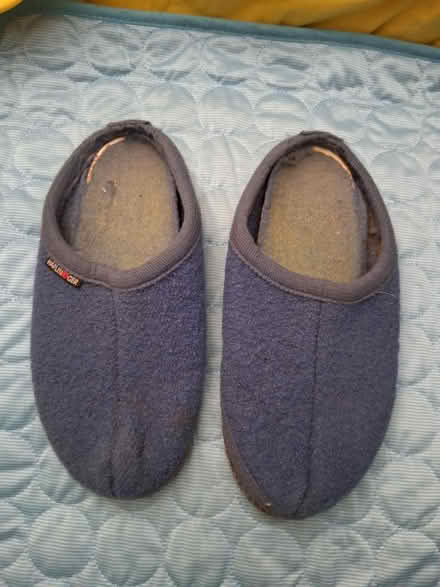 Photo of free Slippers, Women (West Harlem) #1