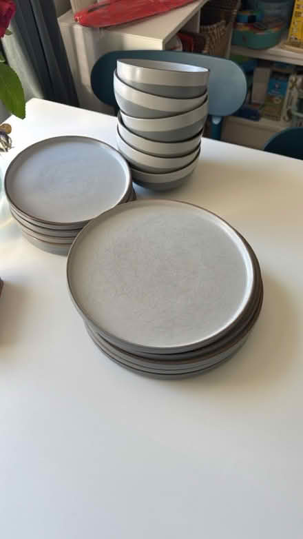 Photo of free Plates and bowls (Thorpe St Andrew NR7) #1