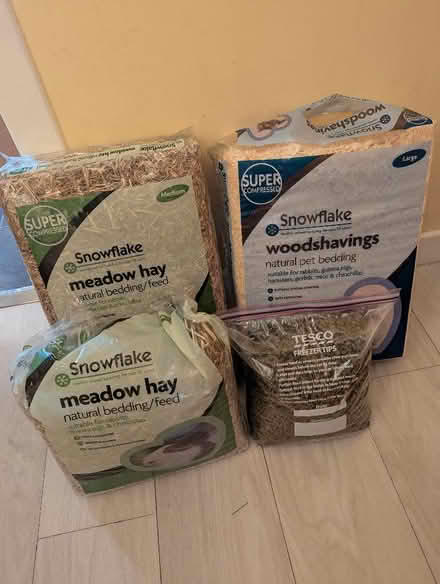 Photo of free Guinea pig hay, bedding and nuggets (Chesser EH14) #1