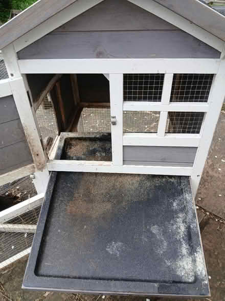 Photo of free Hutch (BD18) #4