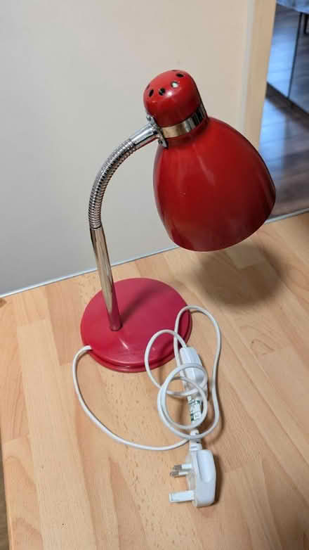 Photo of free Red desk/bedside lamp (Finsbury Park N5) #1