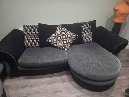 Photo of free Sofa (Sm4 6rb) #1