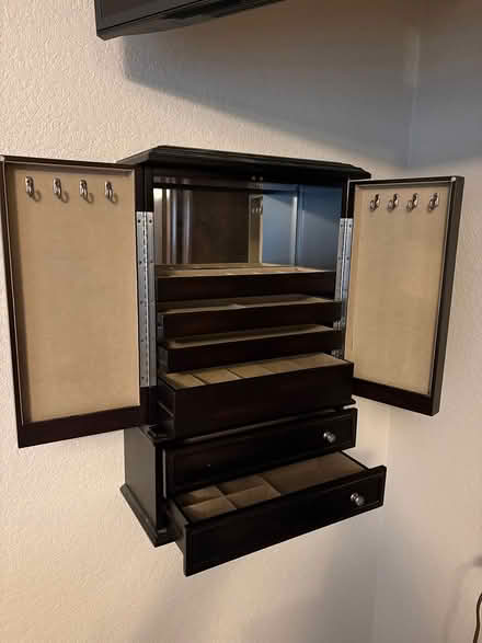 Photo of free Jewelry Box (North end of Tracy) #2