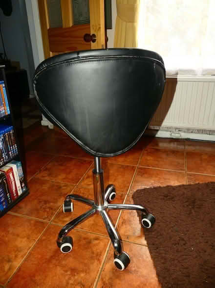 Photo of free Black Wheeled Bar Stool/Chair (Freshbrook SN5) #3