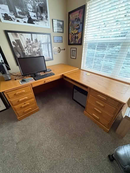 Photo of free Desk only (Gun Club/Jewell, Murphy Creek) #1