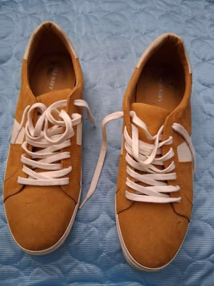 Photo of free Sneakers - Women (West Harlem) #1