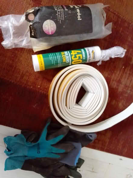 Photo of free DIY bits (Portchester PO16) #1