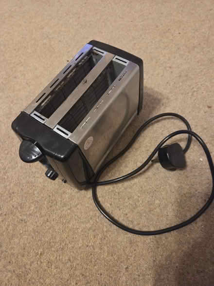 Photo of free Swiss Lux 2-slot toaster (West Bridgford NG2) #1