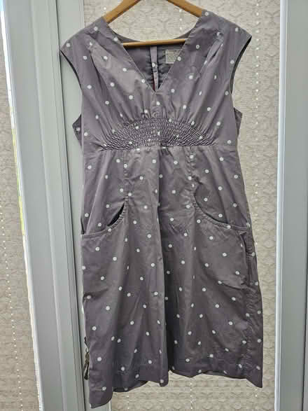 Photo of free Grey dress (Lower Morden SM3) #1
