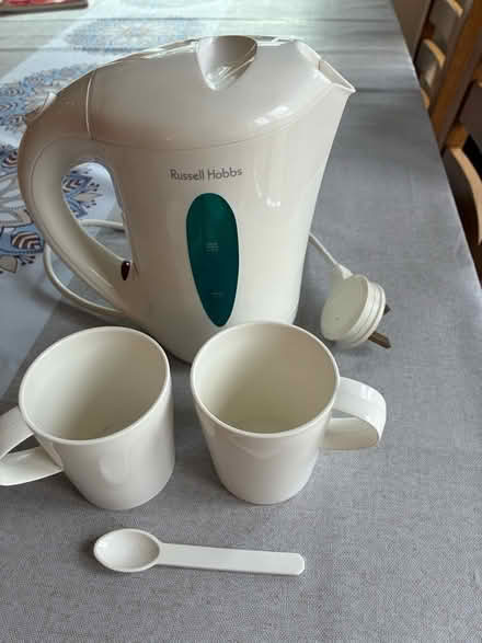Photo of free Travel kettle with 2 cups and one teaspoon. (Pinner HA5) #1