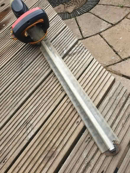 Photo of free Spear and Jackson hedge trimmer (Chalford Hill GL6) #4
