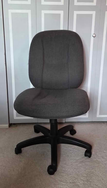Photo of free desk chair on wheels (Near Meacham & Schaumburg rds) #1