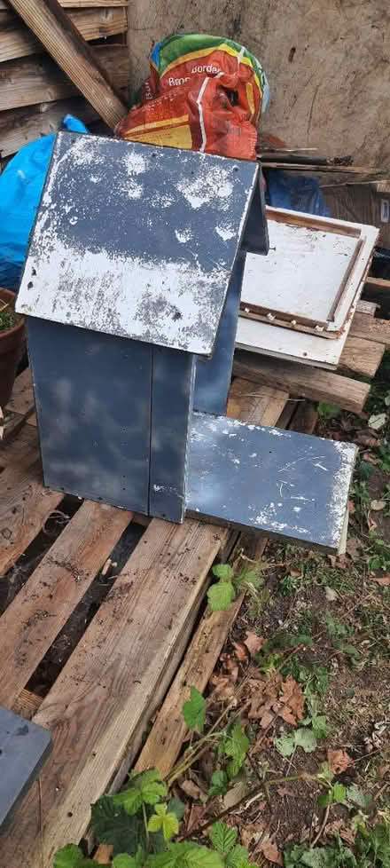 Photo of free Large Bird table (Harrow HA3) #3