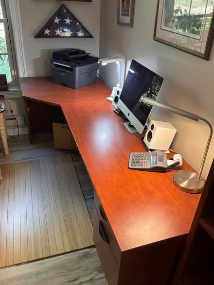 Photo of free Desk set (21152) #1