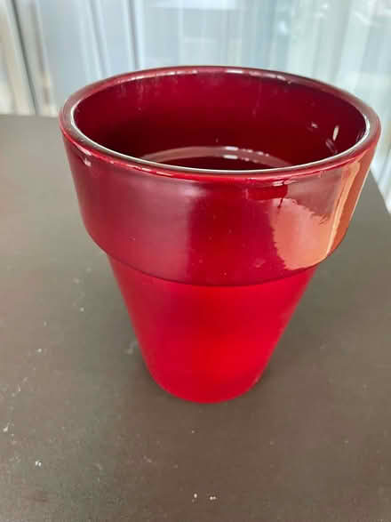 Photo of free Red ceramic plant pot (Southwood GU14) #1