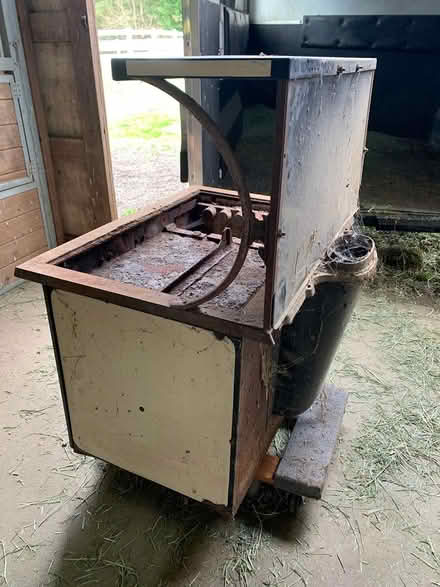 Photo of free Antique iron stove (NE Bellevue) #4