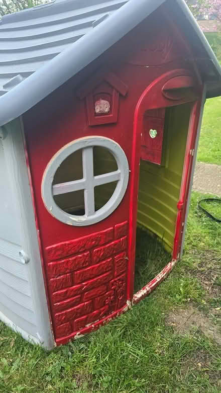 Photo of free A step to Wendy play house (AL7 Welwyn) #3