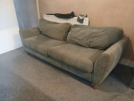 Photo of free grey sofa (Halesowen B62) #1